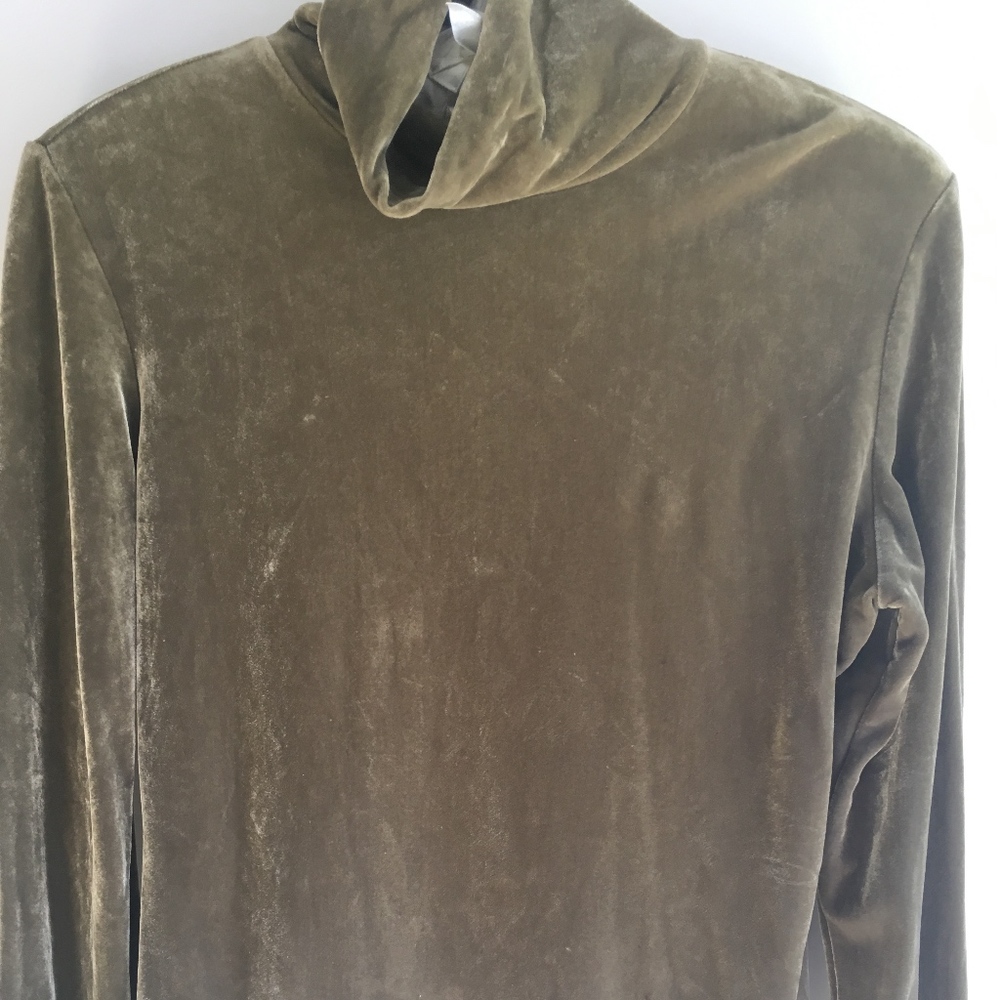 Green velvet turtle neck blouse. Sno Skins